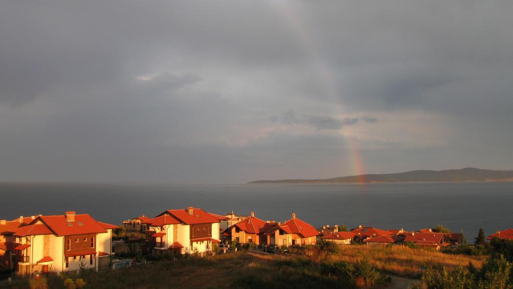 High In The Sky Apartments Sozopol Extérieur photo